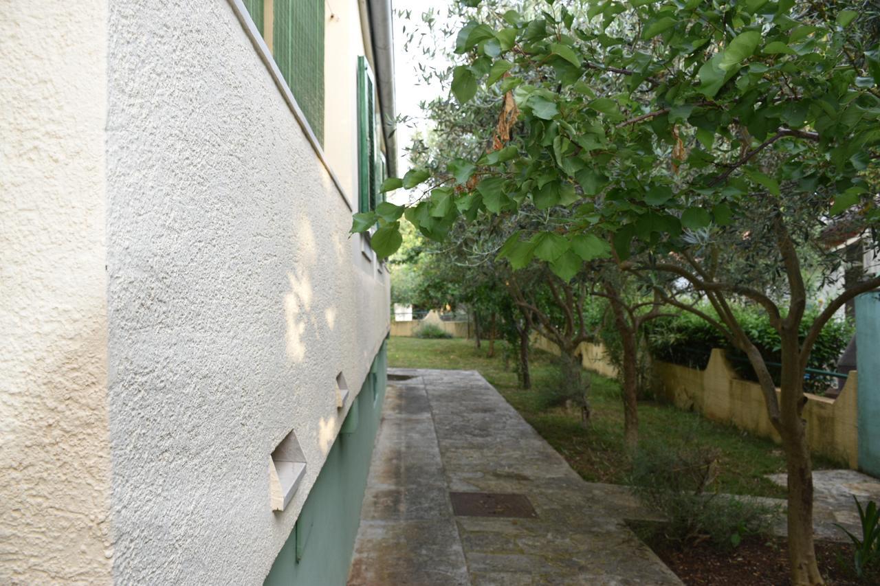 Apartments Antonija Punta Skala Next To Falkensteiner Resort Petrčane Exterior foto
